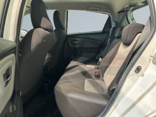 Toyota Yaris 5-dörrar 1.5 Active Mvärm Farthållare Kamera S/V-hjul – bild 13