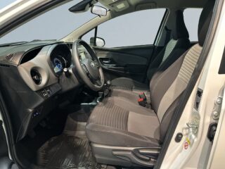 Toyota Yaris 5-dörrar 1.5 Active Mvärm Farthållare Kamera S/V-hjul – bild 7