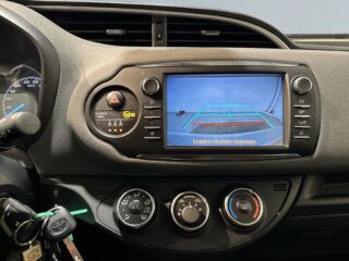 Toyota Yaris 5-dörrar 1.5 Active Mvärm Farthållare Kamera S/V-hjul – bild 11