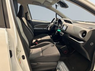 Toyota Yaris 5-dörrar 1.5 Active Mvärm Farthållare Kamera S/V-hjul – bild 10