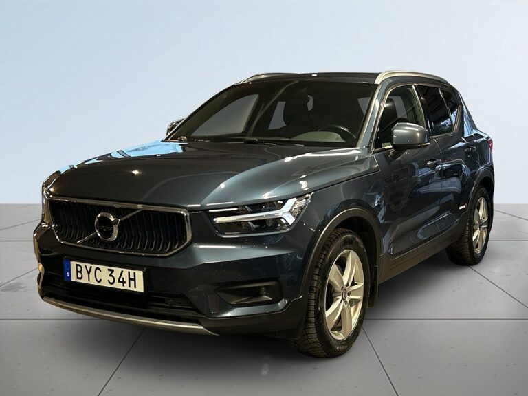 Volvo XC40 B4 AWD Momentum Advanced Kamera/Drag/SoV/Ad.Fhåll/Navi