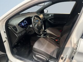 Hyundai i20 1.2 Comfort S&V-Hjul/Motorvärmare/BT/Låg skatt – bild 7