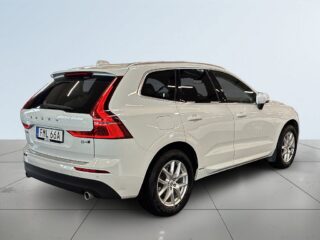 Volvo XC60 B4 AWD Momentum Advanced S&V/Kamera/Pano/Skinn/Pvärm – bild 6