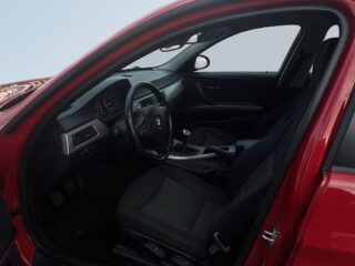 BMW 320i MoK-Värmare/SoV-Däck/LED-Ramp – bild 7