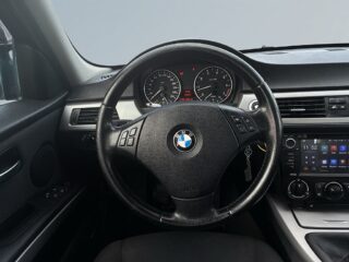 BMW 320i MoK-Värmare/SoV-Däck/LED-Ramp – bild 9