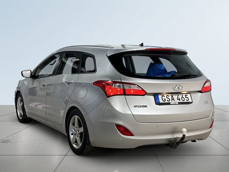 Hyundai i30 Kombi 1.6 CRDi Comfort Drag Rattvärme MoK S/V-hjul