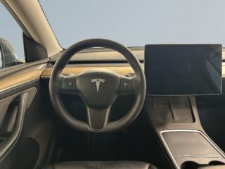 Tesla Model Y Long Range AWD Long Range Drag Pano Skinn GPS SoV – bild 9