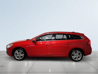 Volvo V60 T3 Momentum Business Edit Mvärm Psens Kamrem bytt SoV – bild 4