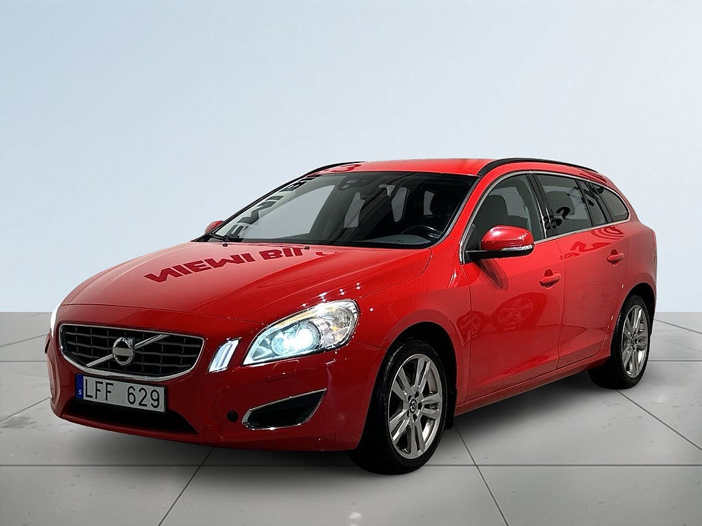 Volvo V60 T3 Momentum Business Edit Mvärm Psens Kamrem bytt SoV