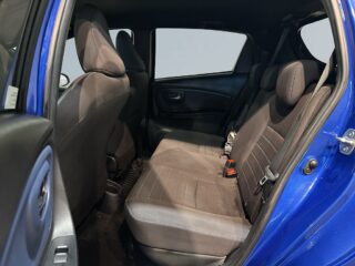 Toyota Yaris Hybrid e-CVT Selection Backkamera Motorvärmare S/V-hjul – bild 13