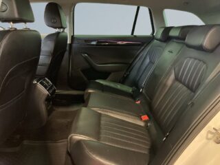 Skoda Superb Kombi 2.0 TDI 4×4 SCR Business Drag Kamera S&V-hjul – bild 11