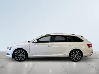 Skoda Superb Kombi 2.0 TDI 4×4 SCR Business Drag Kamera S&V-hjul – bild 3