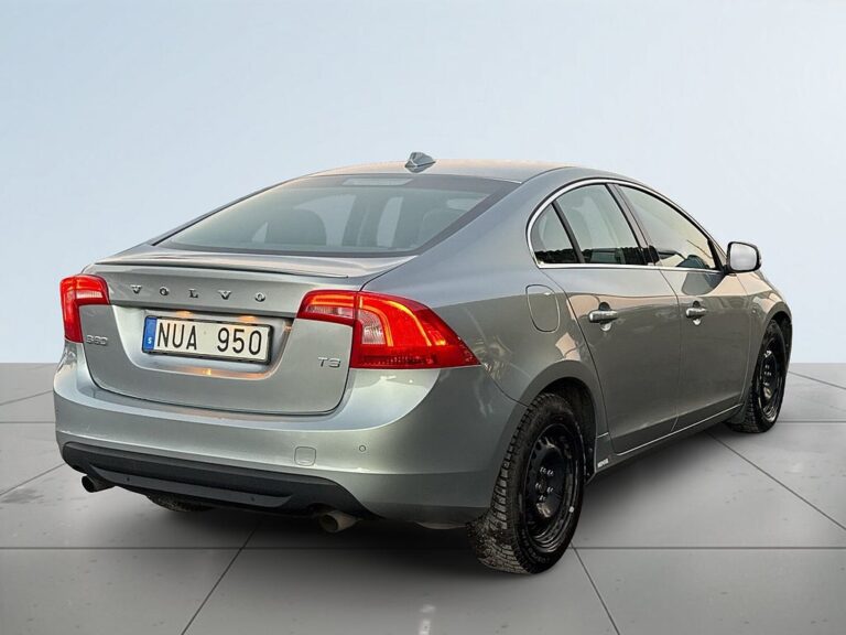Volvo S60 T3 Momentum Lågmilad/M-värmare/S&V-däck/Kamrem bytt -25