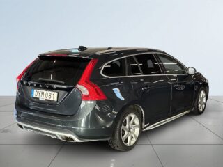 Volvo V60 D4 AWD Summum Business Edition S&V/Drag/Dvärm/Skinn/BT – bild 6