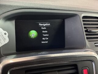 Volvo V60 D4 AWD Summum Business Edition S&V/Drag/Dvärm/Skinn/BT – bild 15