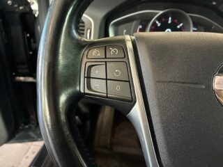 Volvo V60 D4 AWD Summum Business Edition S&V/Drag/Dvärm/Skinn/BT – bild 24