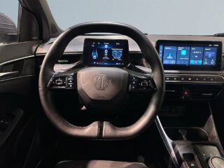 MG 3 Hybrid+ Luxury Carplay KAMPANJ 0,99% RÄNTA Pvärm/360 – bild 9