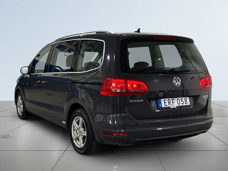 Volkswagen Sharan 7-sits 2.0 TDI 4M Värmare Kamera Drag Psens S&V-hjul