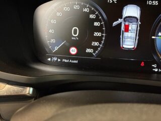 Volvo V60 T8 TwinEngine AWD Inscription S&V/Drag/B&W/360kam/Skinn – bild 19