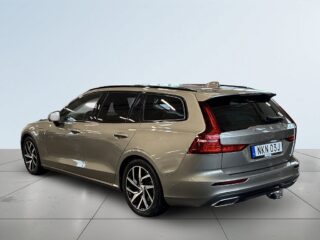 Volvo V60 T8 TwinEngine AWD Inscription S&V/Drag/B&W/360kam/Skinn – bild 5