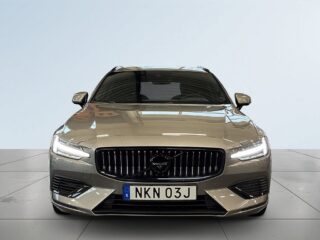 Volvo V60 T8 TwinEngine AWD Inscription S&V/Drag/B&W/360kam/Skinn – bild 2