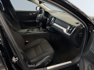 Volvo V60 B4 Geartronic Momentum Advanced SE Kamera/Dvärm/Carplay – bild 10