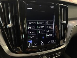 Volvo V60 B4 Geartronic Momentum Advanced SE Kamera/Dvärm/Carplay – bild 20