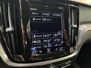Volvo V60 B4 Geartronic Momentum Advanced SE Kamera/Dvärm/Carplay – bild 19