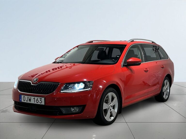Skoda Octavia Kombi 1.8 4x4 Drag Kamera Pvärm Canton Navi SoV