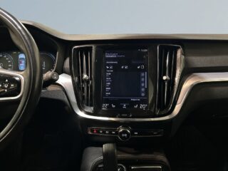 Volvo V60 Recharge T6 AWD Inscription Drag Elbaklucka GPS SoV – bild 15