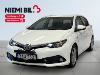 Toyota Auris Hybrid e-CVT Active Motorvärmare B-kamera Kamkedja S&V – bild 1