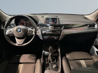 BMW X1 xDrive20d Sport Kamera Drag Mvärm Rattvärme S/V-hjul – bild 8
