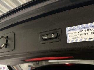 BMW X1 xDrive20d Sport Kamera Drag Mvärm Rattvärme S/V-hjul – bild 17