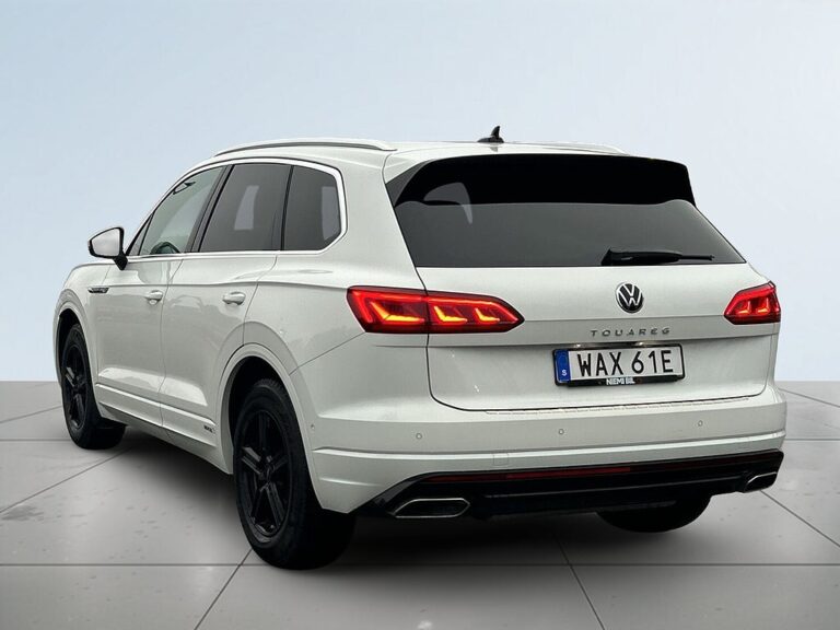 Volkswagen Touareg V6 AWD Drag/SoV-Däck/360/HuD/Värmare/Elstol/Rattvärme