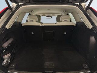 Volvo XC60 B5 AWD Drag Pvärm Kamera GPS CarPlay Rattvärme S/V-hjul – bild 12