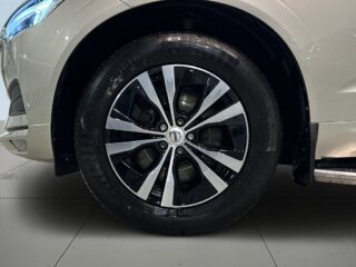 Volvo XC60 B5 AWD Drag Pvärm Kamera GPS CarPlay Rattvärme S/V-hjul – bild 14
