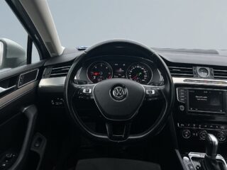 Volkswagen Passat Sportscombi 2.0 TDI 4Motion GT Dragkrok/Nav/SoV-däck – bild 9