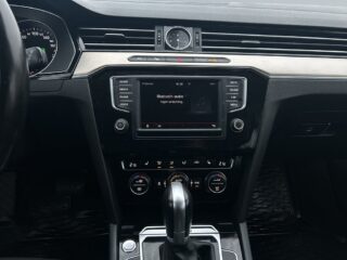 Volkswagen Passat Sportscombi 2.0 TDI 4Motion GT Dragkrok/Nav/SoV-däck – bild 11