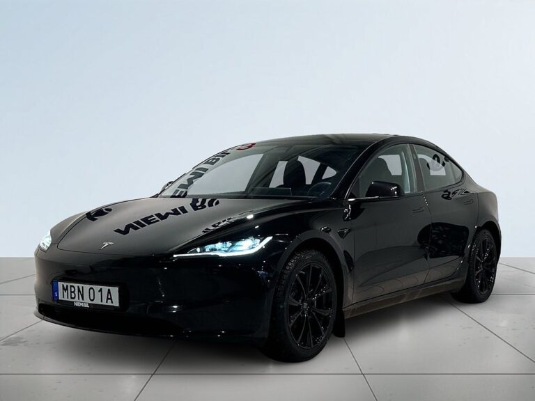 Tesla Model 3 Long Range AWD Premium Värmepump Kamera Pano SoV MOMS