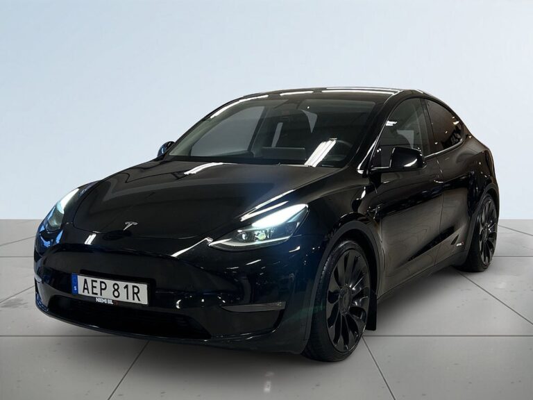Tesla Model Y Performance Drag Kamera Värmepump Pano