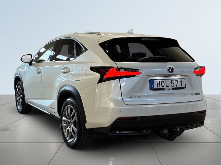 Lexus NX300h 2.5 AWD E-CVT Executive Drag Kamera Rattvärme Psens S&V