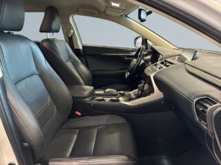 Lexus NX300h 2.5 AWD E-CVT Executive Drag Kamera Rattvärme Psens S&V – bild 10