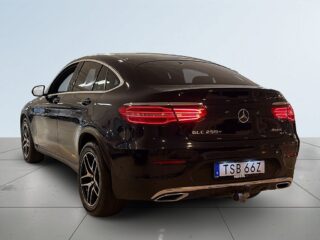 Mercedes-Benz GLC250 d Coupé 4M AMG Line Drag 360° Dvärmare Navi HuD S&V-däck – bild 5