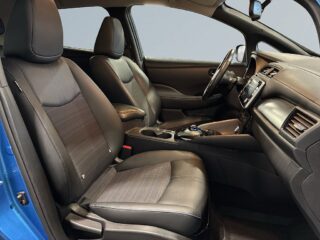 Nissan Leaf Farthållare 360 BOSE Navigation Läder ISOFIX BT S&Vhjul – bild 10