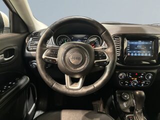 Jeep Compass 1.4 4WD 170hk Drag Mvärm Psens Carplay S/V-hjul – bild 19