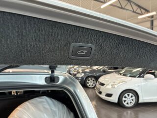 Volvo V70 D5 AWD SummumS&V/Drag/Dvärm/Glaslucka/Kamera/Fullservad – bild 18