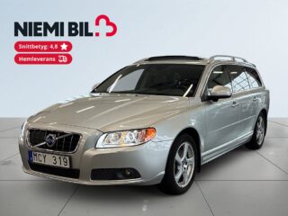 Volvo V70 D5 AWD SummumS&V/Drag/Dvärm/Glaslucka/Kamera/Fullservad – bild 1
