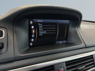 Volvo V70 D5 AWD SummumS&V/Drag/Dvärm/Glaslucka/Kamera/Fullservad – bild 11