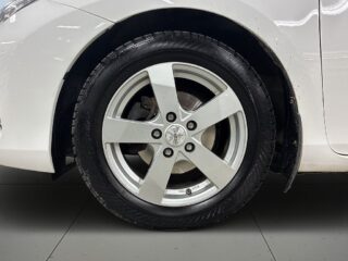Toyota Auris Touring Sports 1.6 Ed Feel Kamera/Drag/Mvärm/S&V-däck – bild 14