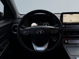 Hyundai Kona 64 kWh Essential Drag/SoV-Däck/KRELL/Elstol/Rattvärm – bild 9